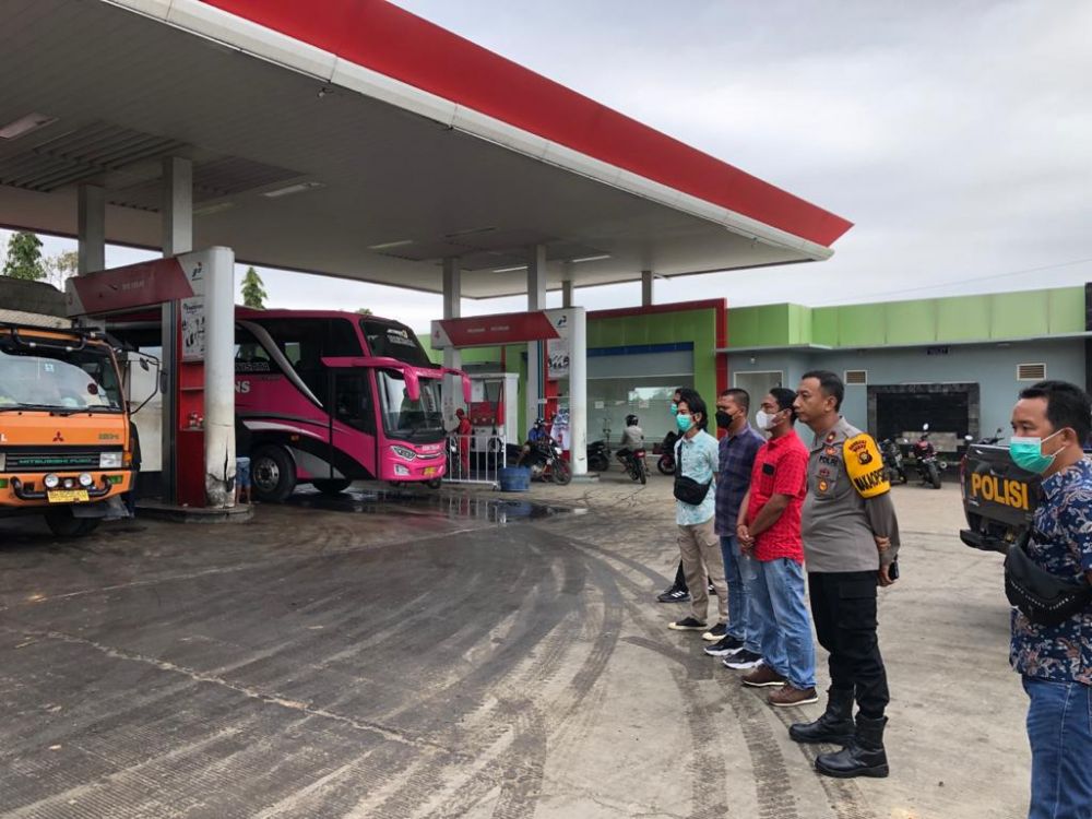 Wakapolres Tebo turun langsung menertibkan SPBU dikota Muaro Tebo