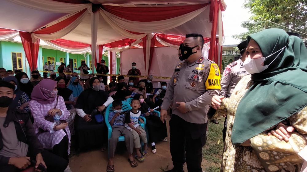 Proses pemberian vaksin juga dipantau Bupati Muarojambi