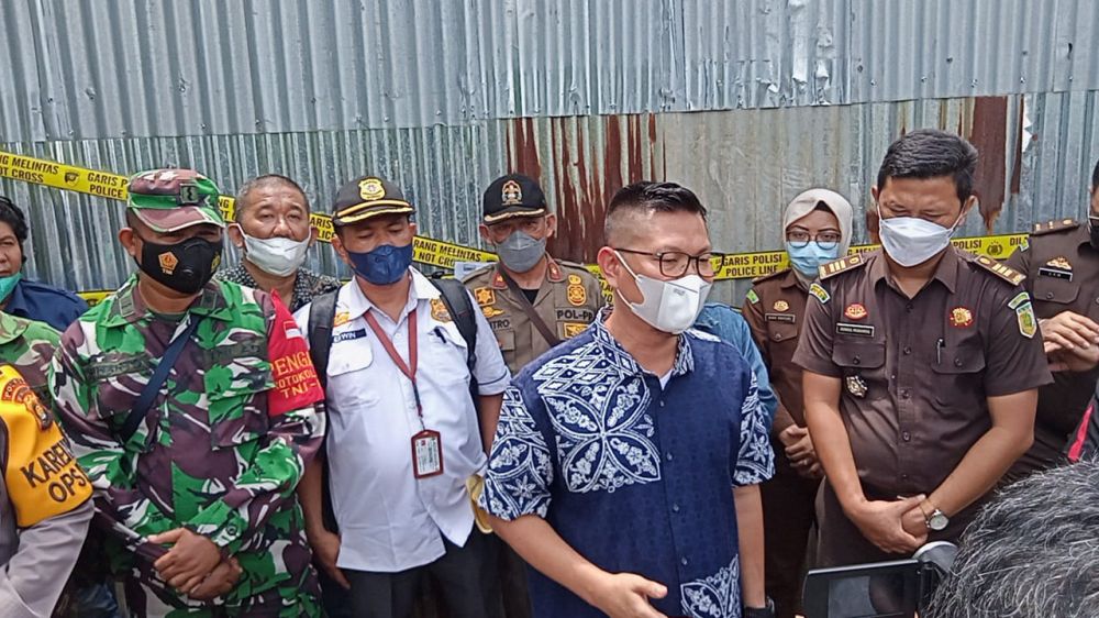 kasat reskim memberikan keterangan pada media