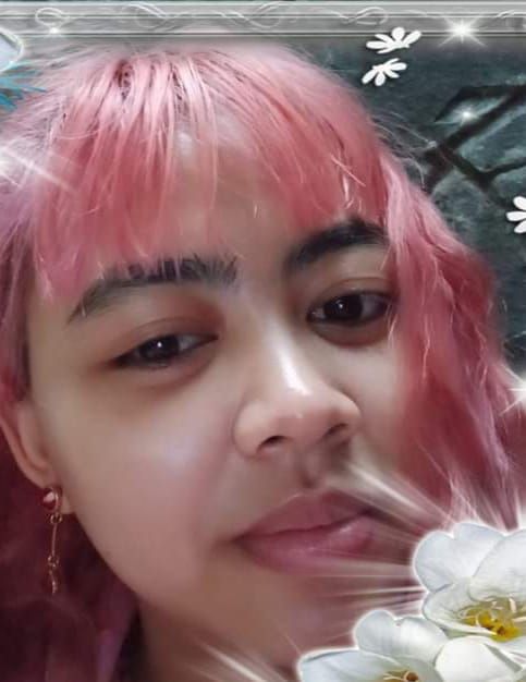 Pelukis termuda 24 tahun, Ratu Adinda