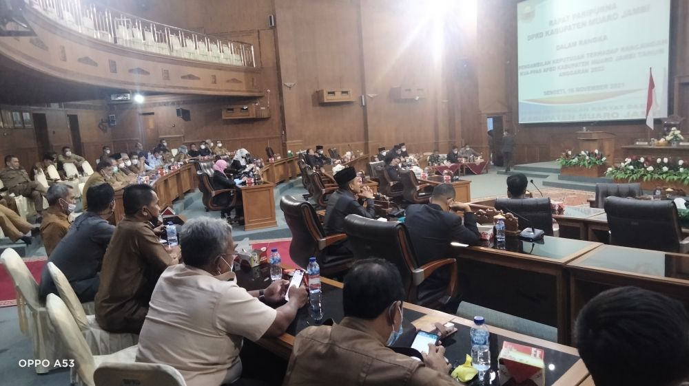 Paripurna tanggapan fraksi DPRD muarojambi