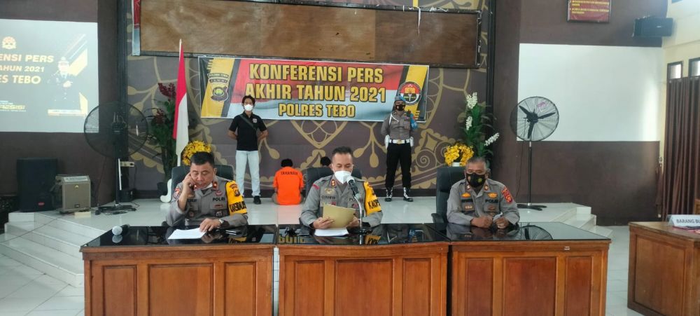 Kapolres Tebo memimpin Jumpa Pers 2021