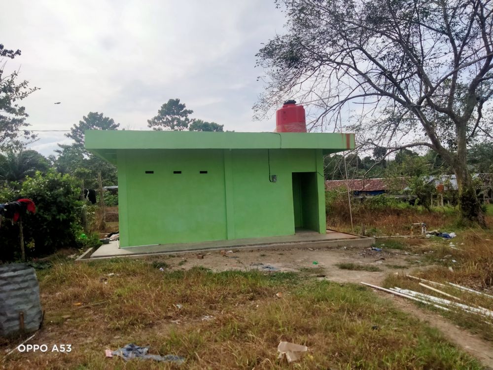 WC dan Sumur bor yang diduga dibangun  tak sesuai RAB