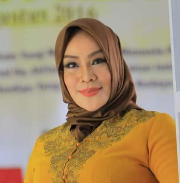 Kepala Sekolah SMKN 5 Tebo Ramayani Mpd