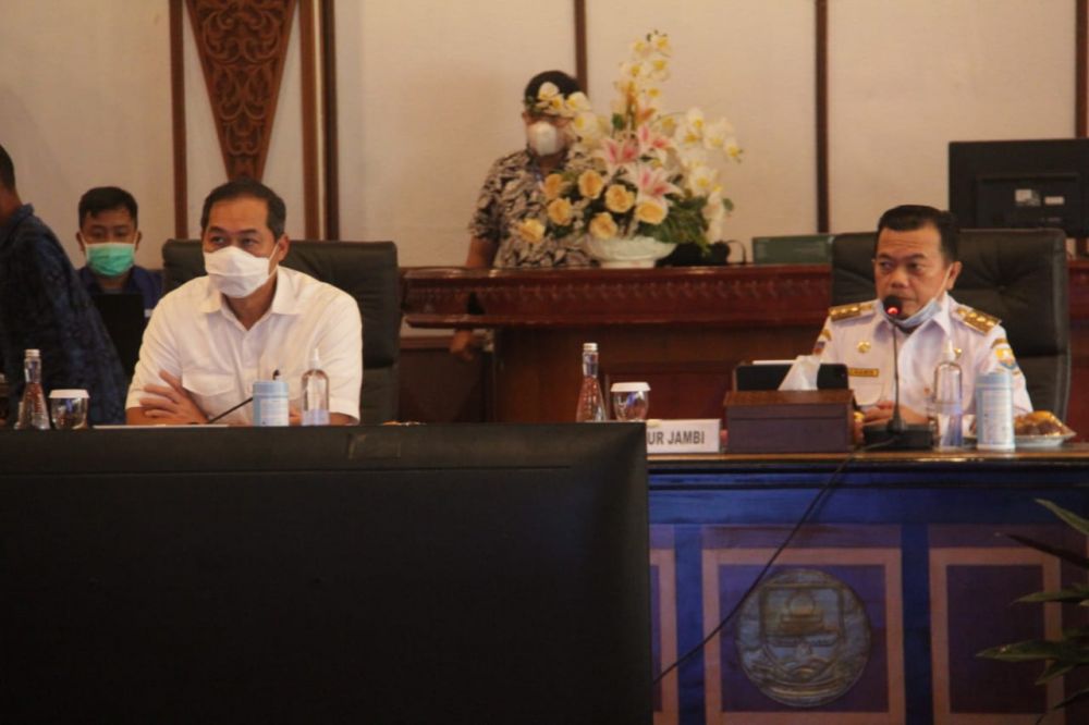 Rapat Koordinasi Perdagangan se Provinsi Jambi bersama Menteri Perdagangan RI, yang berlangsung di Auditorium Rumah Dinas Gubernur Jambi, Jum'at (25/02/22).
