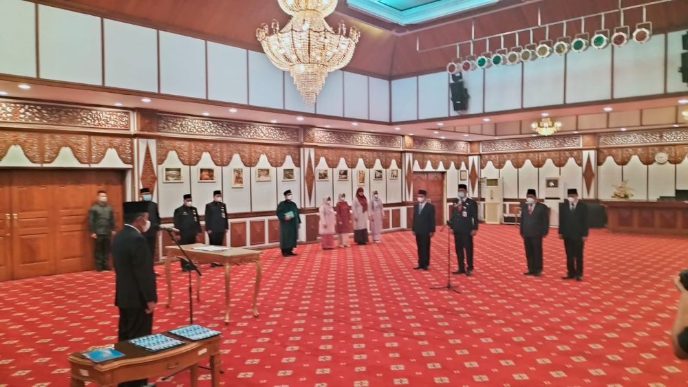 Suasana Wakil Gubernur Abdullah Sani  Pelantikan Eselon II di rumah Dinas Gubernur jambii
