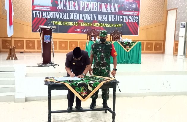 Penandatangan berkas
