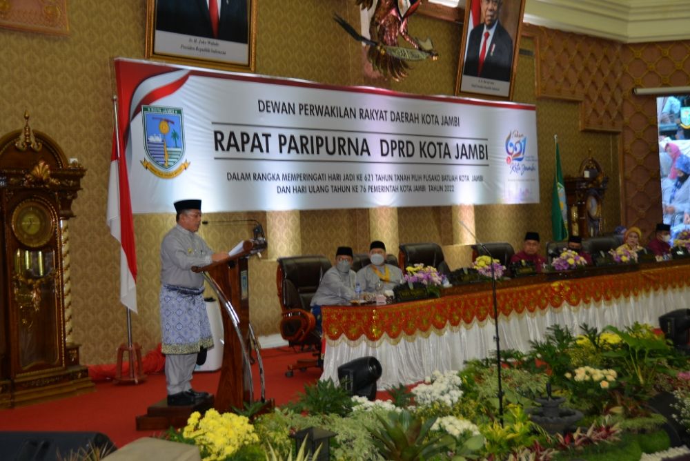 Al Haris Hadir  Sidang Paripurna Istimewa Dewan Perwakilan Rakyat Daerah (DPRD) Kota Jambi dalam rangka Hari Ulang Tahun (HUT) ke 76 Pemerintah Kota Jambi Tahun 2022.
