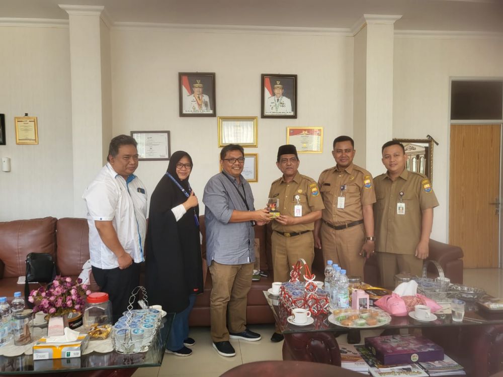 SEVP PTPN dan Kepala BPSDM berpoto bersama