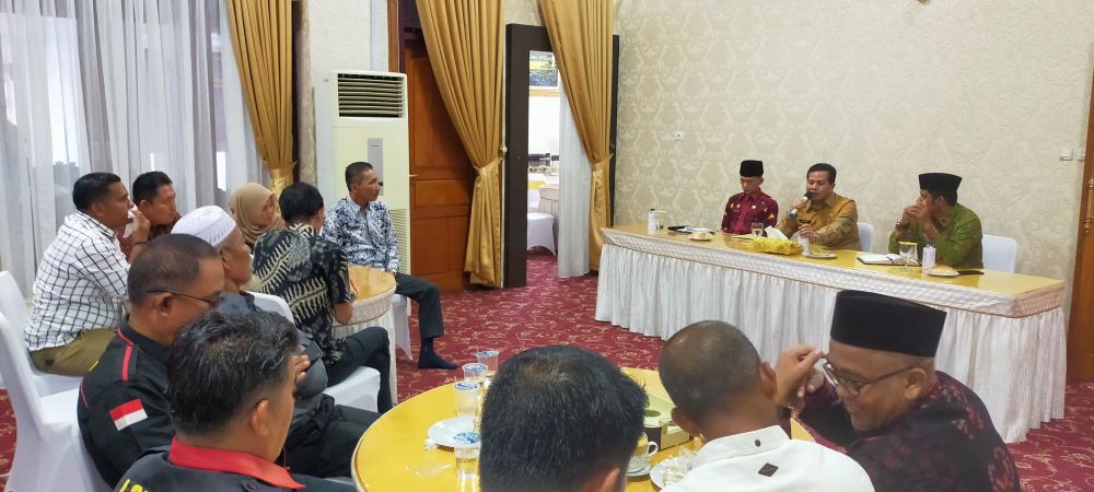 Silatuhmai PJ Bupati dengan Wartawan dan LSM