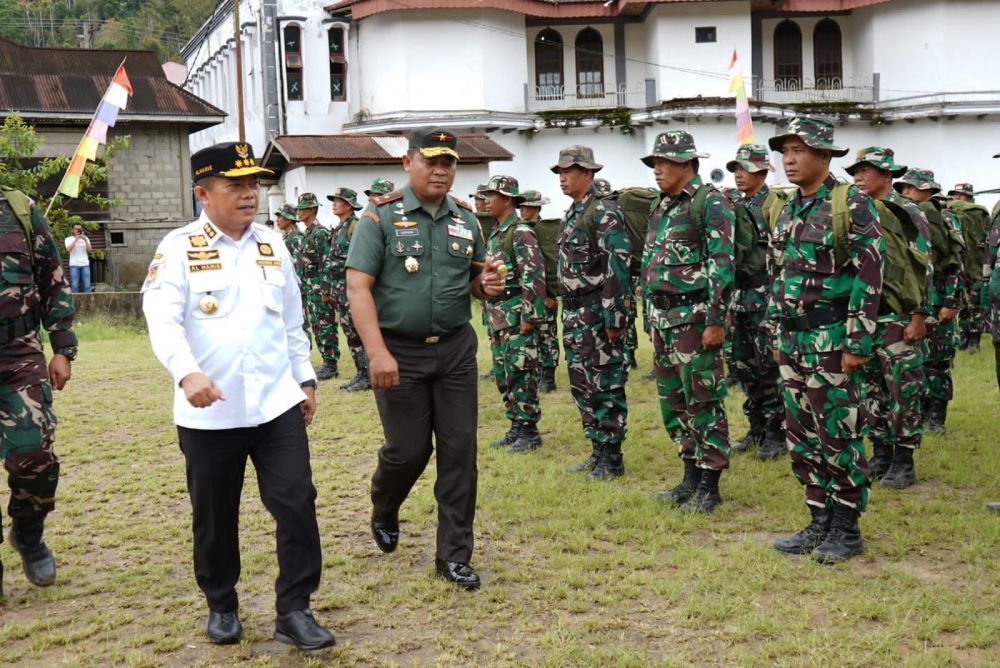 enutupan TMMD Ke-114 Tahun 2022 Wilayah Kodim 0417 / Kerinci, yang berlangsung di Lapangan Sepakbola  Siulak Deras Mudik, Rabu (24/08/2022).