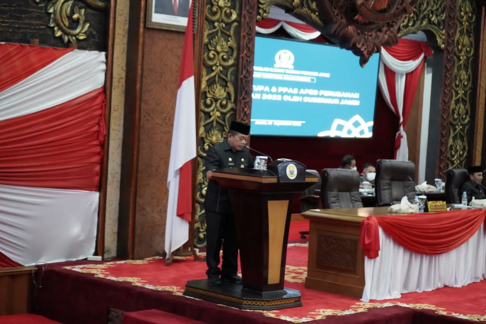 Gubernur saat menyampaikan  KUPA & PPAS APBD-P Anggaran 2022