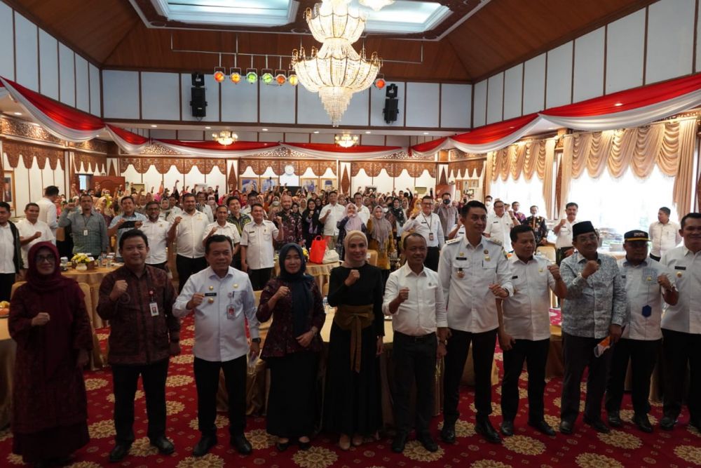  Silahturahmi dan Pemberian Arahan Menteri Investasi RI kepada Pelaku Usaha UMKM, Kadin dan HIPMI, yang berlangsung di Auditorium Rumah Dinas Gubernur Jambi, Rabu (07/09/2022).