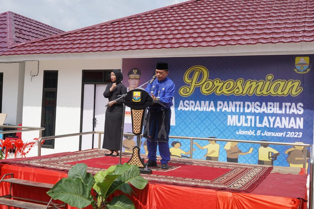 Peresmian Asrama Panti Disabilitas Multi Layanan dan Gerai Usaha Milik Disabilitas, bertempat di Jalan Pattimura depan Lembaga Pemasyarakatan Jambi, Kamis (05/01/2023).