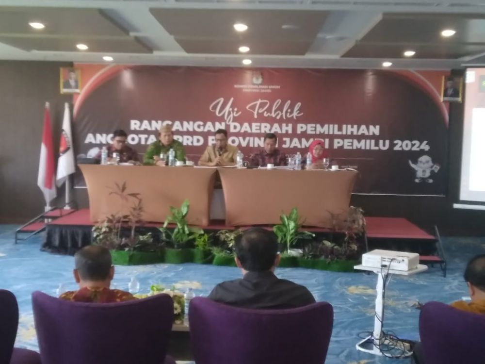 uji publik penataan Dapil dan alokasi kursi DPRD Provinsi Jambi yang dilakukan Komisi Pemilihan Umum (KPU) bersama Forkompinda kabupaten/kota di hotel BW Luxury, Jumat (20/1/2023).