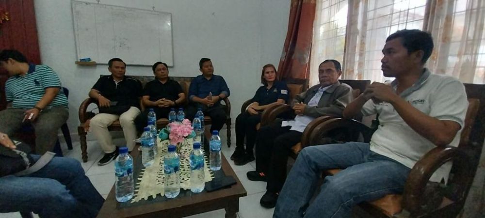 Pengurus SMSI Sumut dan Samosir di Kantor Dinas Pariwisata Pemkab Samosir, Jumat (20/1)