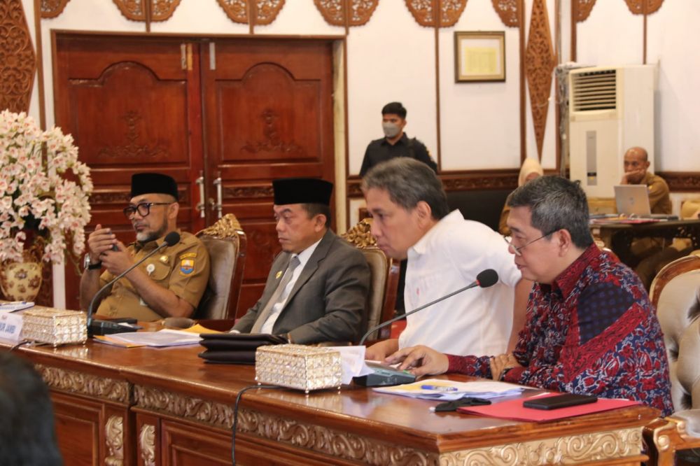 Rapat Persiapan Kenduri Swarnabhumi Provinsi Jambi Tahun 2023, bertempat di Auditorium Rumah Dinas Gubernur Jambi, Senin, (10/04/2023).