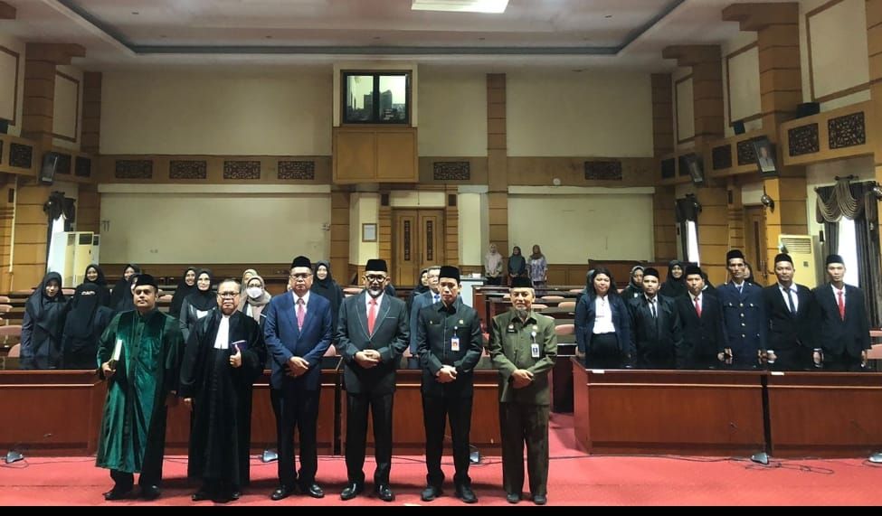 Sekretaris Daerah (Sekda) Provinsi Jambi, Sudirman melantik dan mengambil sumpah janji jabatan 27 Pejabat Fungsional di lingkungan Pemerintah Provinsi Jambi.