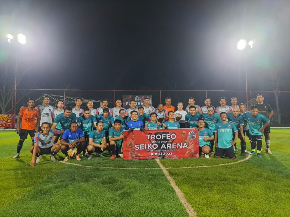 Grand Opening Seiko Arena di Kawasan Kenali Asam Bawah ditandai dengan digelarnya Trofeo antara Kereta Tua Legend (KTL), Jambi Mantap dan Pers FC Jambi pada Minggu malam (9/7/2023).