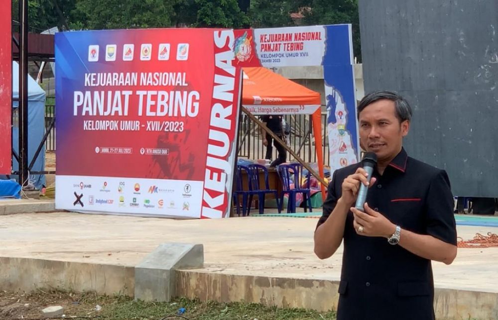 Penutupan Kejuaraan Nasional Panjat Tebing kelompok umur 17 tahun yang dilaksanakan mulai 21 hingga 27 Juli 2023 di Provinsi Jambi di tutup oleh Ketua DPRD Provinsi Jambi, Edi Purwanto pada Kamis (27/7) di Ruang Terbuka Hijau Angso Duo Jambi.