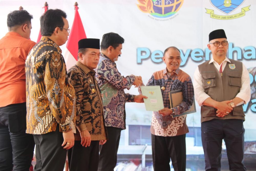 Penyerahan Sertifikat Hak Pakai Instansi, Program Strategis Nasional, Wakaf Dan Rumah Ibadah