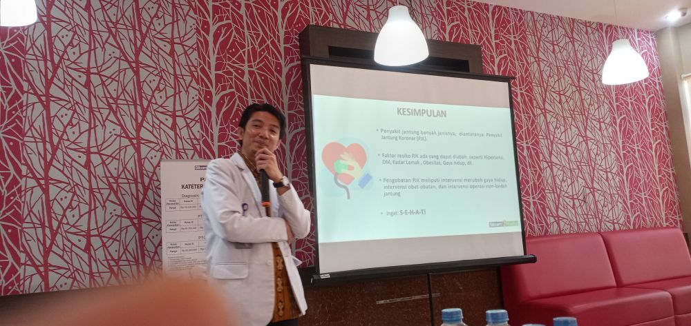 dr.M.Fuad Arbi  dokter spesialis jantung 