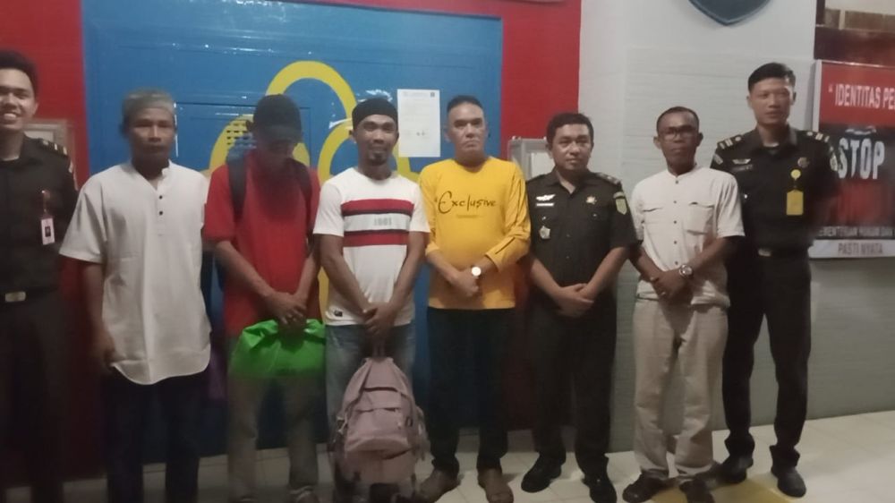 Ketiga tersangka Berpoto bersama setelah proses RJ