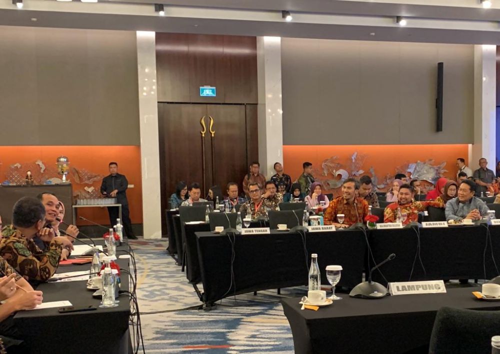 Edi Purwanto hadiri acara ADPSI dan Asosiasi Sekretaris DPRD Provinsi Seluruh Indonesia menggelar rapat kerja nasional di Hotel Pullman Bandung. 