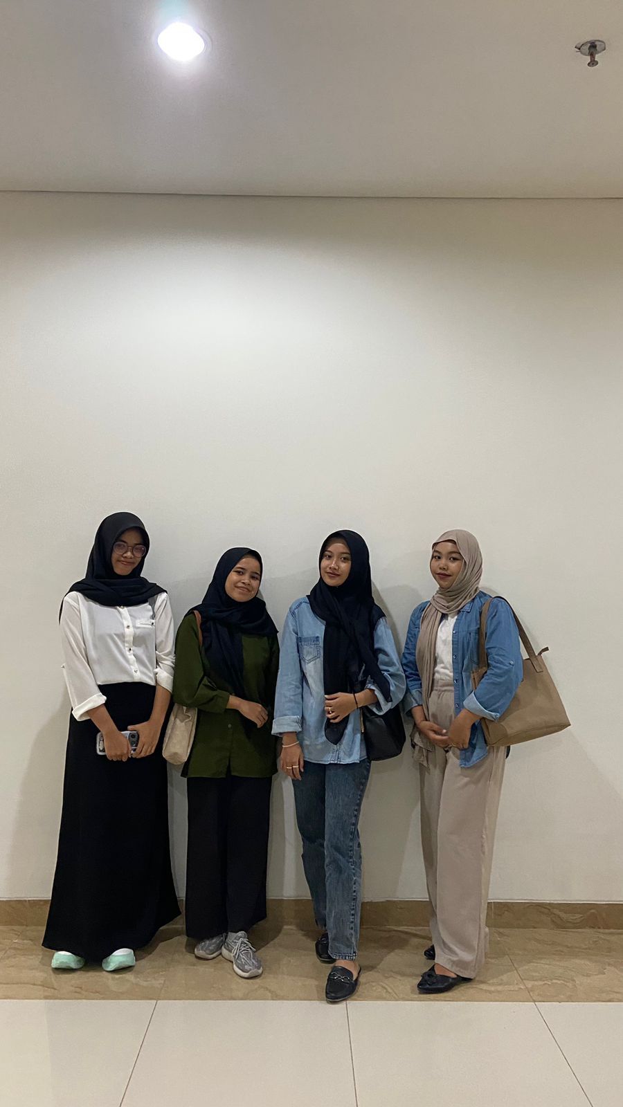  Estria Rahmawati, Sellamita Dharma, Laily Munawwaroh, Dita
Akbari Putri, Mahasiswa Program Studi Ilmu Hukum, Fakultas Hukum, Universitas
Ahmad Dahlan