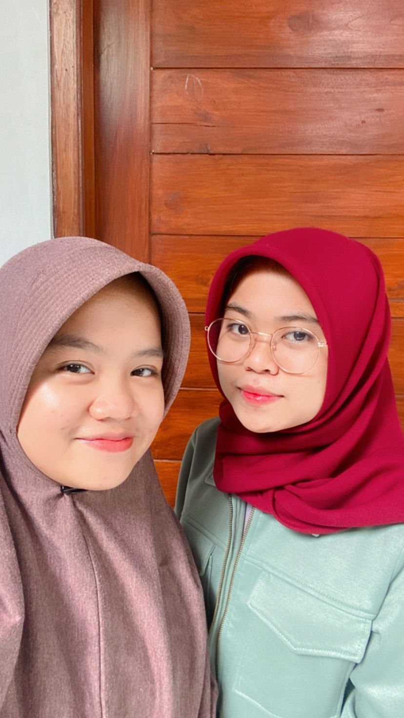 Elisa Angraini Wulan Sari serta Luky Aulia