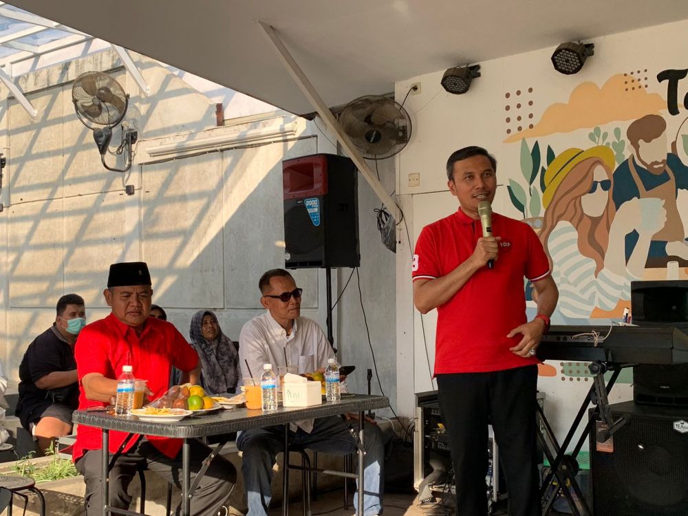 Ketua DPRD Provinsi Jambi, Edi Purwanto dan anggota DPRD Kota Jambi, Sutiono, Minggu (19/11). Pertemuan ini dalam rangka reses 