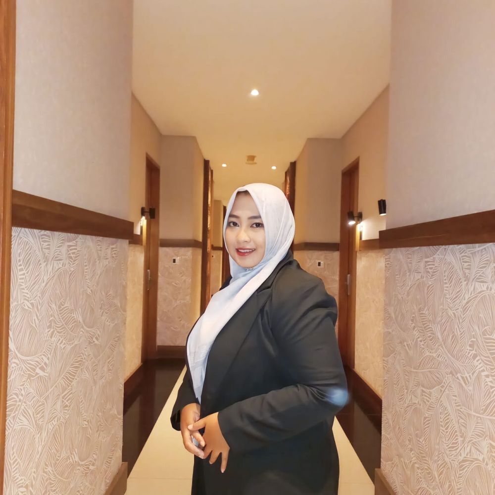 Iis Suwartini