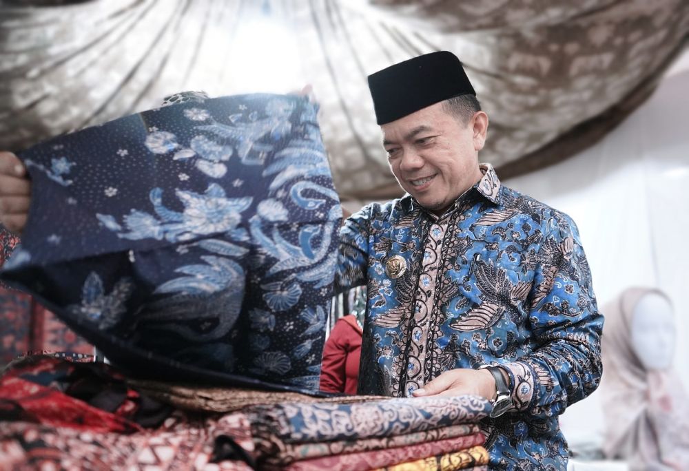 Gubernur Jambi Al Haris 