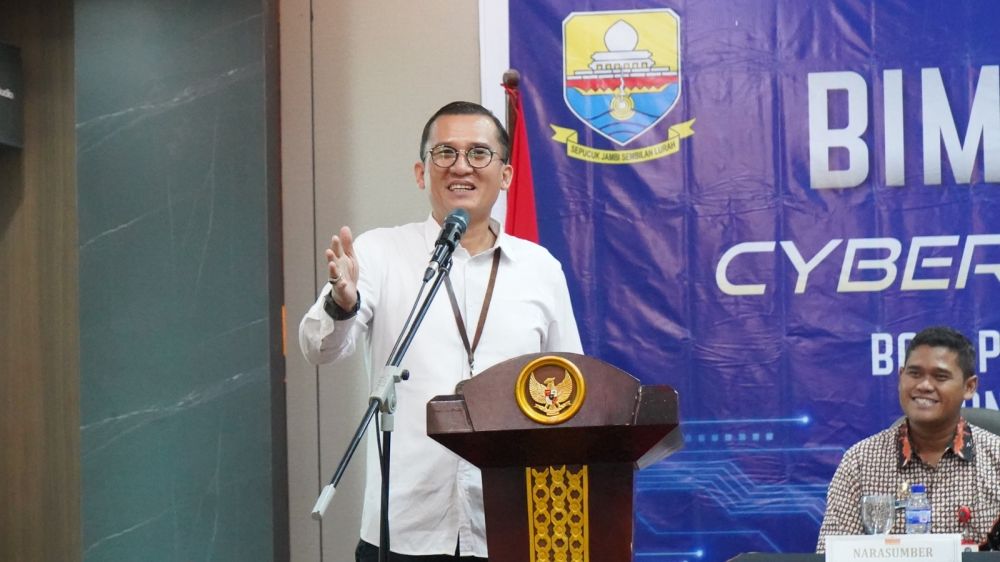 Kepala Dinas Komunikasi dan Informatika Provinsi Jambi Drs. Ariansyah, ME