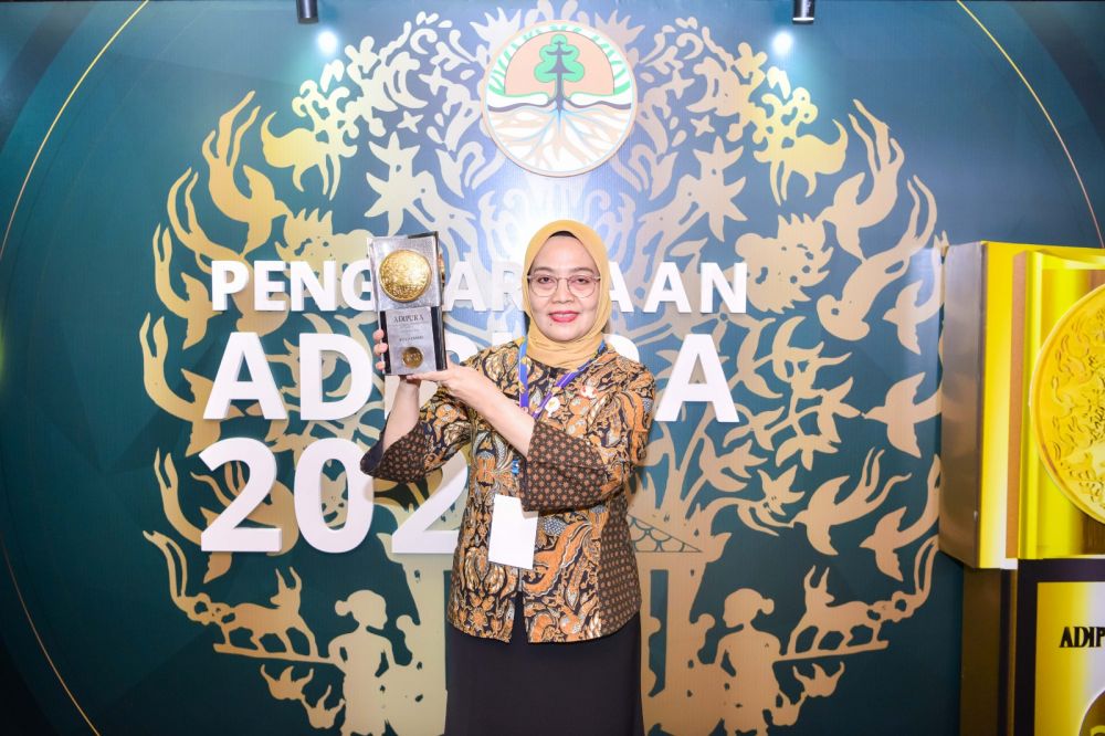 Pj Wali Kota Jambi Sri Purwaningsih Terima Piala Adipura Ke 7