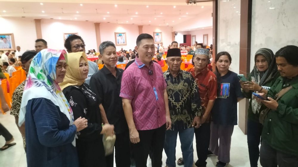 Calon Walikota Jambi Budiyako bersama warga 