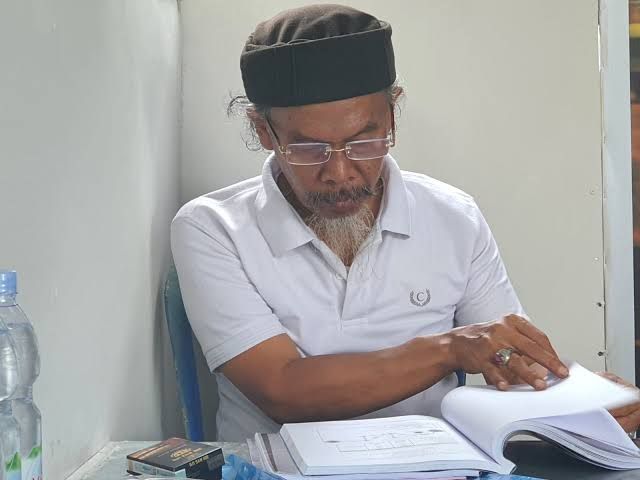 Jamhuri, Direktur Eksekutif LSM Sembilan
