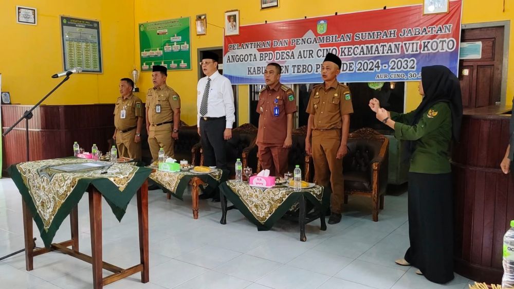 PJ Bupati Tebo saat melantik BPD Aur Cino