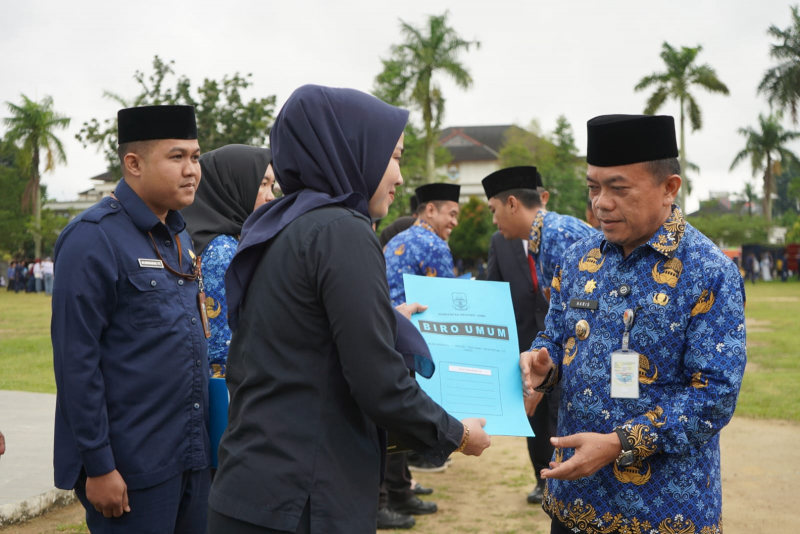 Gubernur Jambi Serahkan 1.265 SK PPPK Pegawai Provinsi