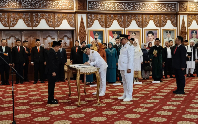 Dilantik Al Haris, Dedy-Dayat Resmi Bupati Bungo Priode 2025-2030.