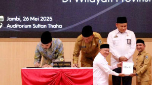 Ketua DPRD Sarolangun Dampingi Bupati Terima Opini WTP ke-9  