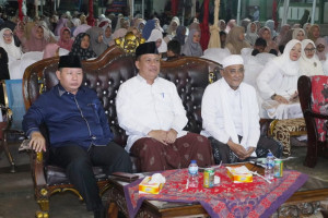 Hadiri Haflah Pelepasan Santri,  Katamso Tegaskan Komitmen Peningkatan SDM Tanjab Barat