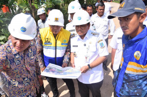 Walikota Maulana Tinjau Langsung Normalisasi Sungai Asam:Solusi Strategis Atasi Banjir di Kota Jambi