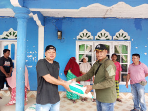 PTPN IV Regional 4  Salurkan 114 Karung Beras ke Warga