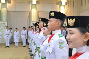 HUT RI Ke-80 : Paskibraka Kota Jambi 2025 Resmi Dikukuhkan, Wali Kota Maulana Beri Pesan Inspiratif