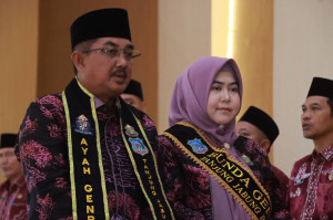 Bupati Hadiri Peringatan Harganas ke-32, Kukuhkan Ayah dan Bunda GenRe se-Tanjabbar