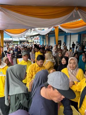 Ringankan Beban Warga, Golkar Tanjabbar Gelar Pasar Murah 