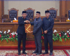 Paripurna Jawaban Pandangan Fraksi Terhadap 6 Ranperda Usulan Eksekutif Muarojambi